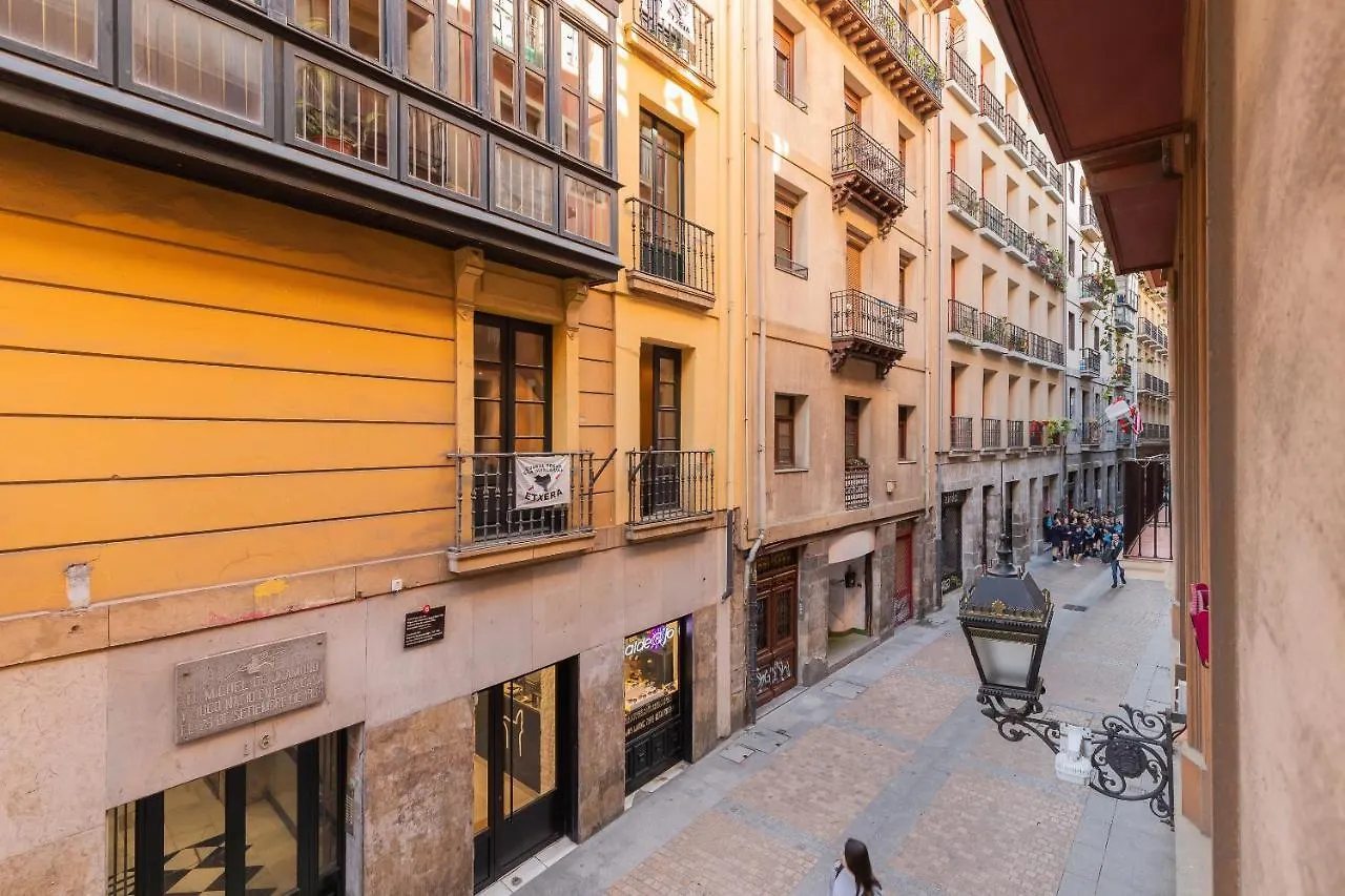 Ronda Street In The Heart Of Old Town Lejlighed Bilbao